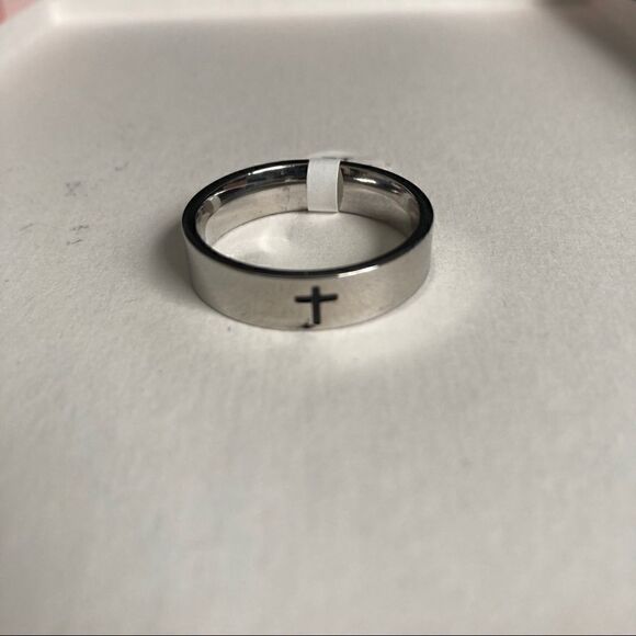 Unisex Stainless Steel Black Easter Cross Ring - Picture 4 of 13